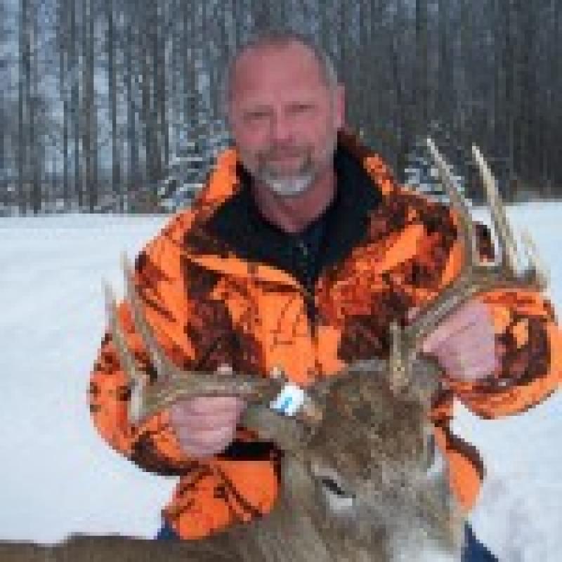 HethAlan with North Star Saskatchewan deer