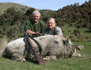 Dave Ekkebus NZ Huge Feral Hog 2009